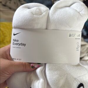 Nike White Athletic Ankle Socks